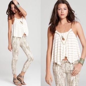 NEW ROMANTICS Gold White Flowy Cropped Asymmetrical Hem Cami - XS